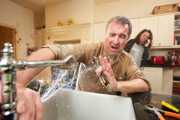 Best Emergency water damage restoration  in Santa Moni, CA